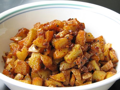 Potato Fry South Indian / Urulaikilangu Varuval