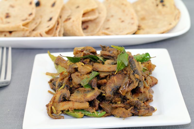 Mushroom Stir Fry Kalan Varuval- Restaurant Style (1)